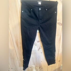 BRAND NEW Black skinny jeans w/ jeweled lattice ankles women's size 8